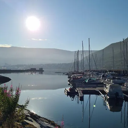 Tromso Arctic Apartment - Free Parking - Close To Everyting Tromso