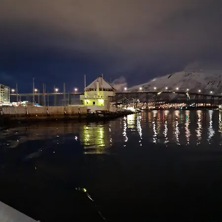 Tromso Arctic Apartment - Free Parking - Close To Everyting *